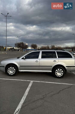Универсал Skoda Octavia 2001 в 