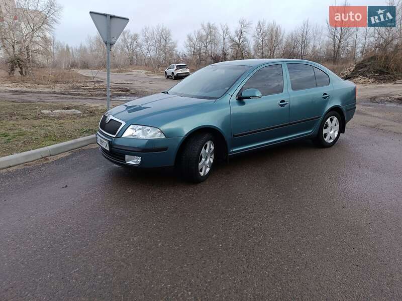 Лифтбек Skoda Octavia 2006 в Каневе