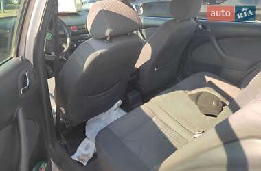 Лифтбек Skoda Octavia 2002 в 