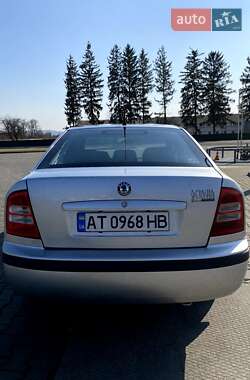 Лифтбек Skoda Octavia 2010 в 