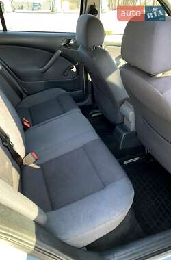 Лифтбек Skoda Octavia 2010 в 