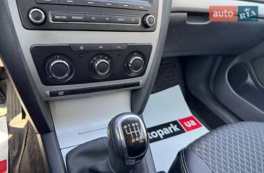 Лифтбек Skoda Octavia 2012 в 