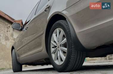 Лифтбек Skoda Octavia 2012 в 
