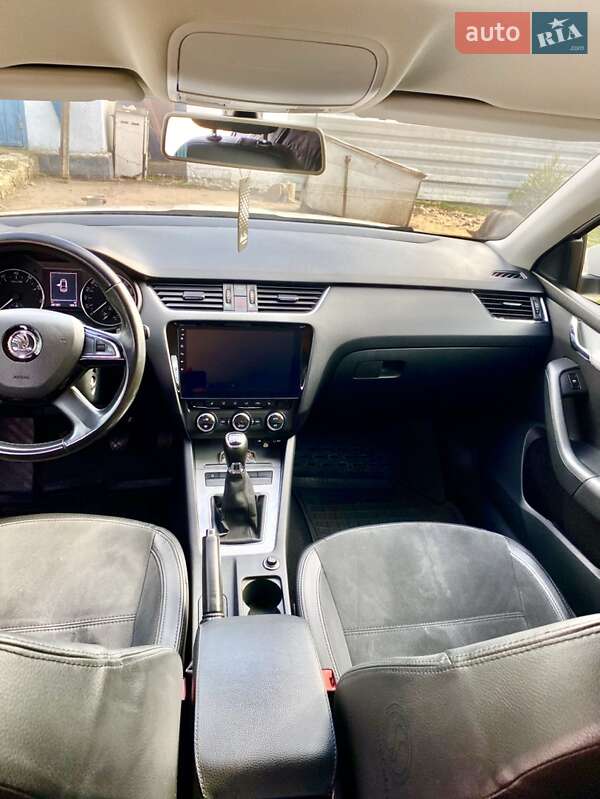 Лифтбек Skoda Octavia 2014 в Николаеве