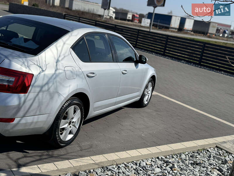 Лифтбек Skoda Octavia 2015 в Мукачево