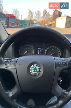 Лифтбек Skoda Octavia 2004 в 
