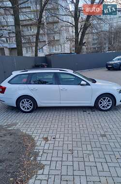 Универсал Skoda Octavia 2017 в 