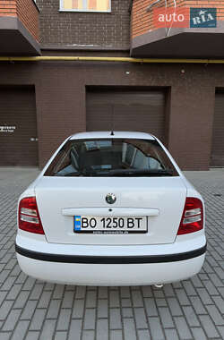 Лифтбек Skoda Octavia 2009 в 