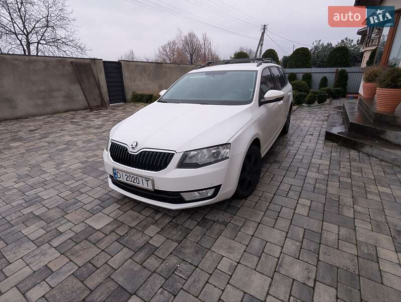 Універсал Skoda Octavia 2015 в Ужгороді