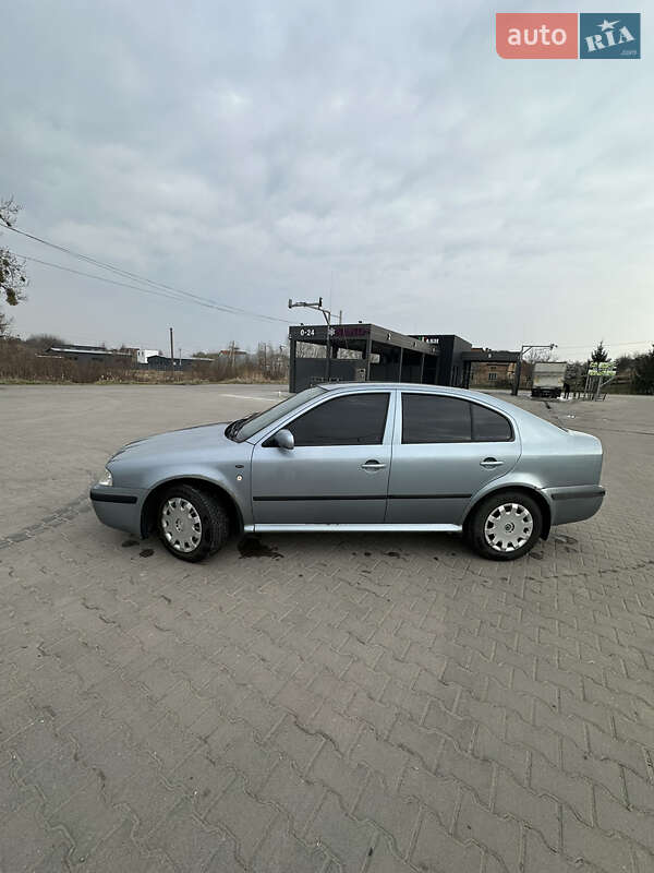 Ліфтбек Skoda Octavia 2002 в Судовій Вишні