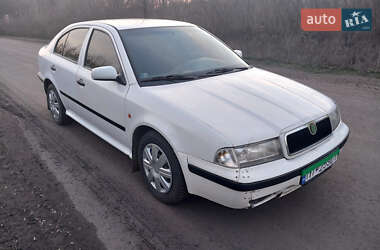 Лифтбек Skoda Octavia 1997 в 