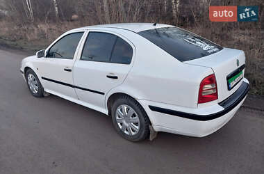 Лифтбек Skoda Octavia 1997 в 