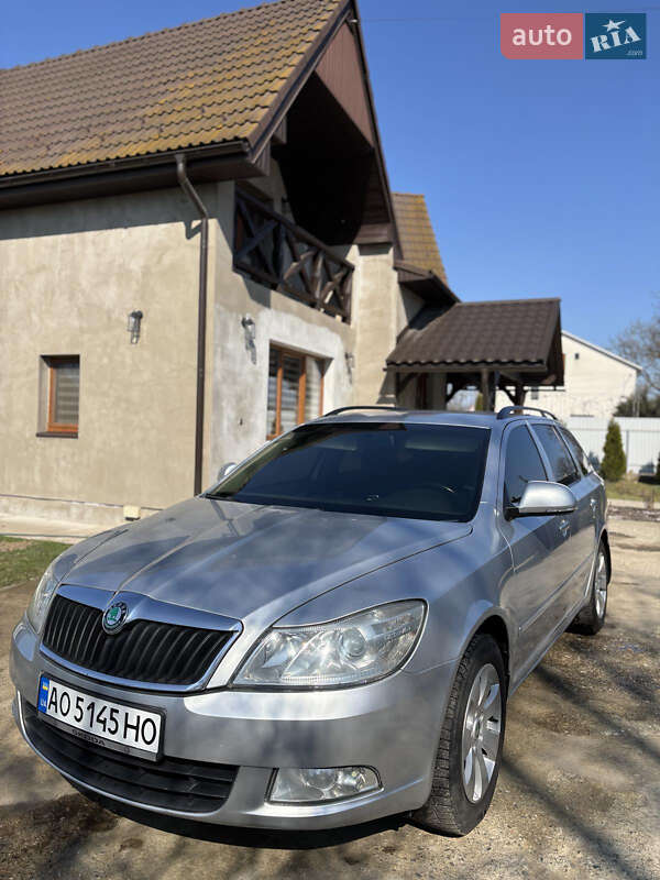 Универсал Skoda Octavia 2012 в Тячеве