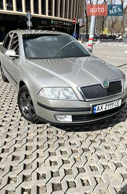 Лифтбек Skoda Octavia 2007 в 