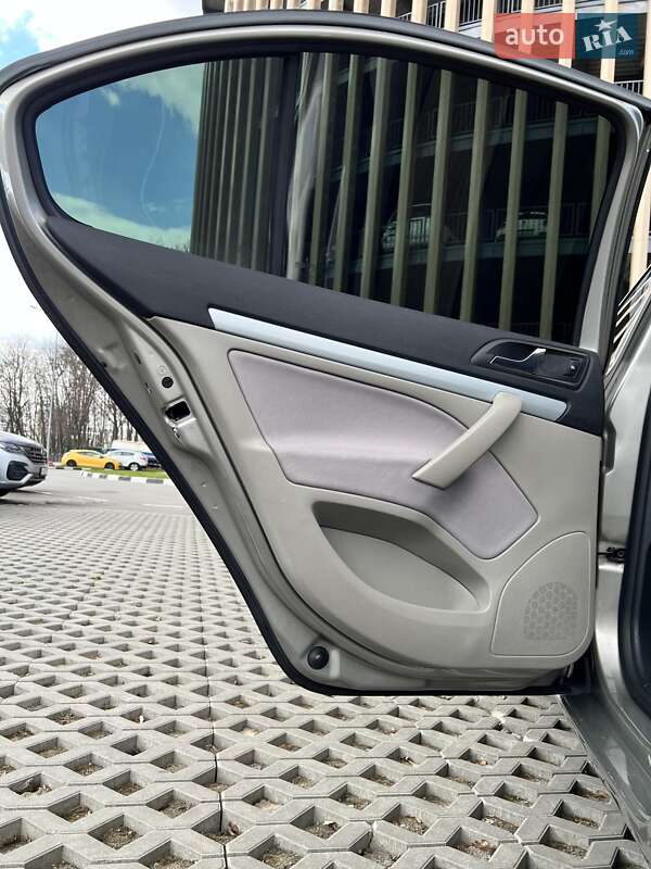 Ліфтбек Skoda Octavia 2007 в Харкові