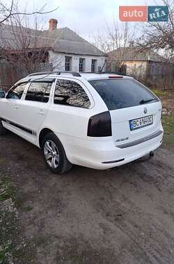 Універсал Skoda Octavia 2012 в 