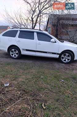 Універсал Skoda Octavia 2012 в 