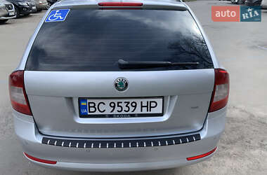 Универсал Skoda Octavia 2011 в 