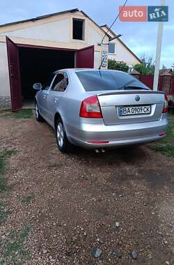 Лифтбек Skoda Octavia 2012 в 