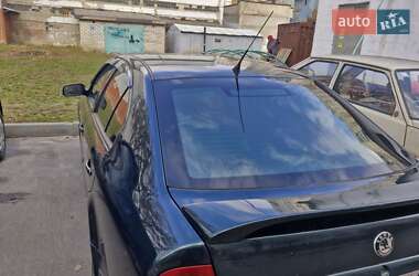 Лифтбек Skoda Octavia 2003 в 