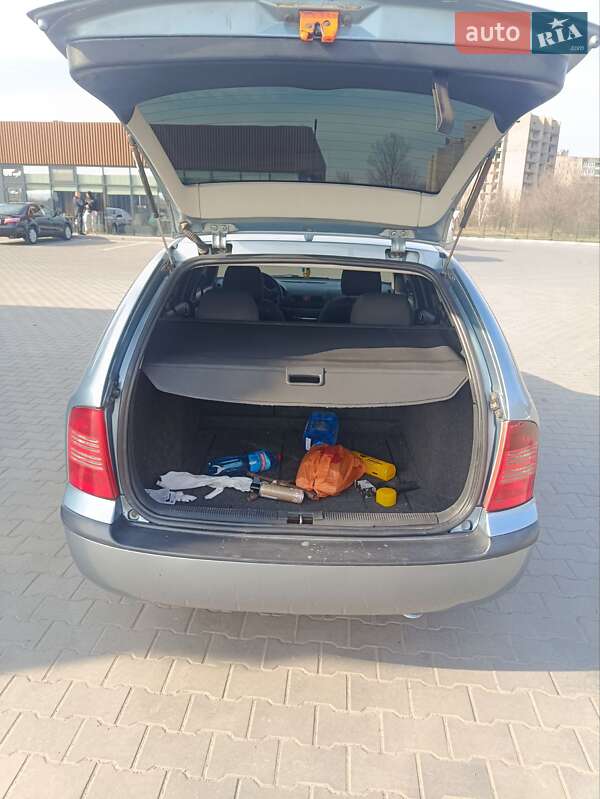 Универсал Skoda Octavia 2002 в Желтых Водах