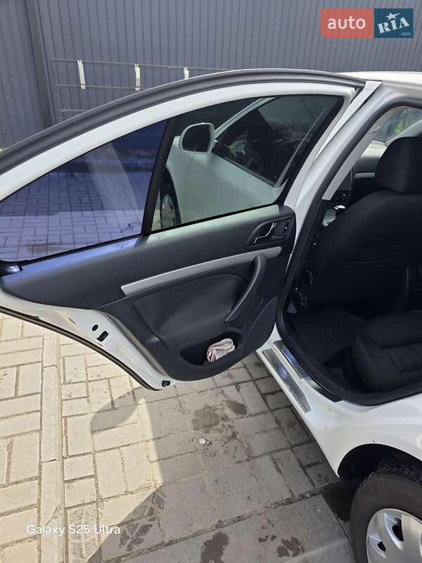 Ліфтбек Skoda Octavia 2012 в Запоріжжі