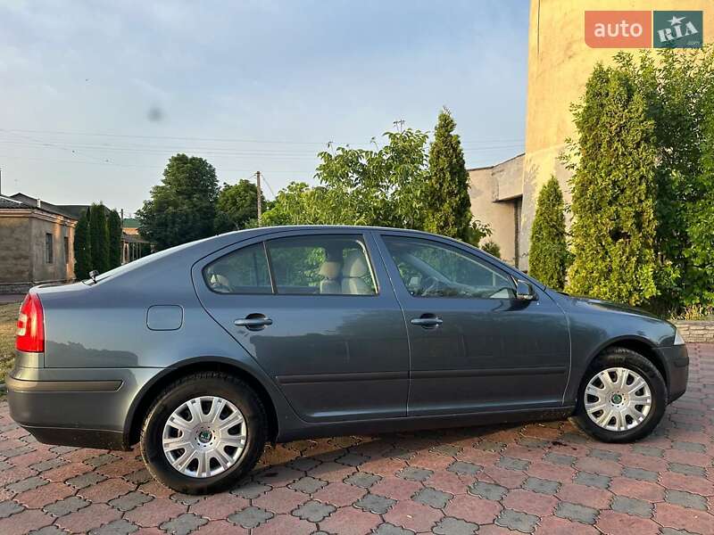 Лифтбек Skoda Octavia 2006 в Могилев-Подольске