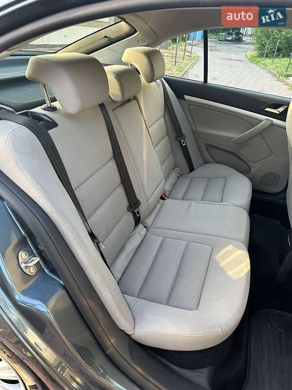 Лифтбек Skoda Octavia 2006 в Могилев-Подольске