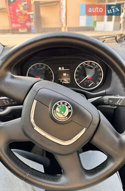 Лифтбек Skoda Octavia 2012 в 