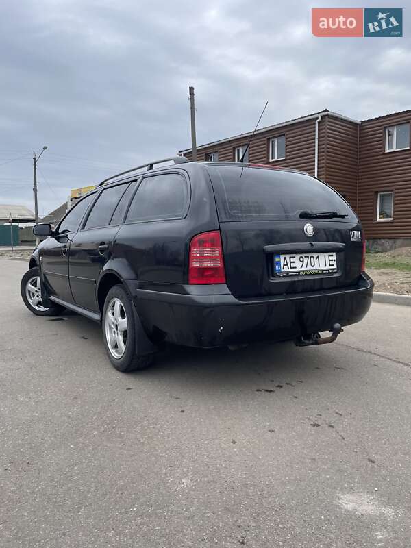 Универсал Skoda Octavia 2006 в Покрове