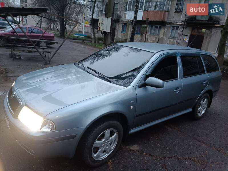 Универсал Skoda Octavia 2002 в Желтых Водах