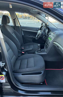 Лифтбек Skoda Octavia 2011 в 