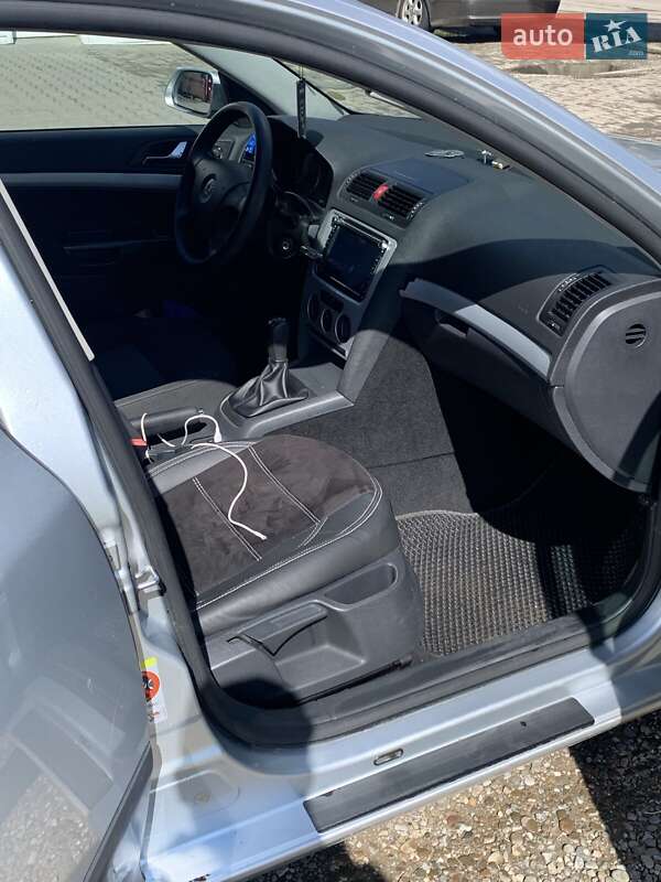 Універсал Skoda Octavia 2008 в Чернівцях