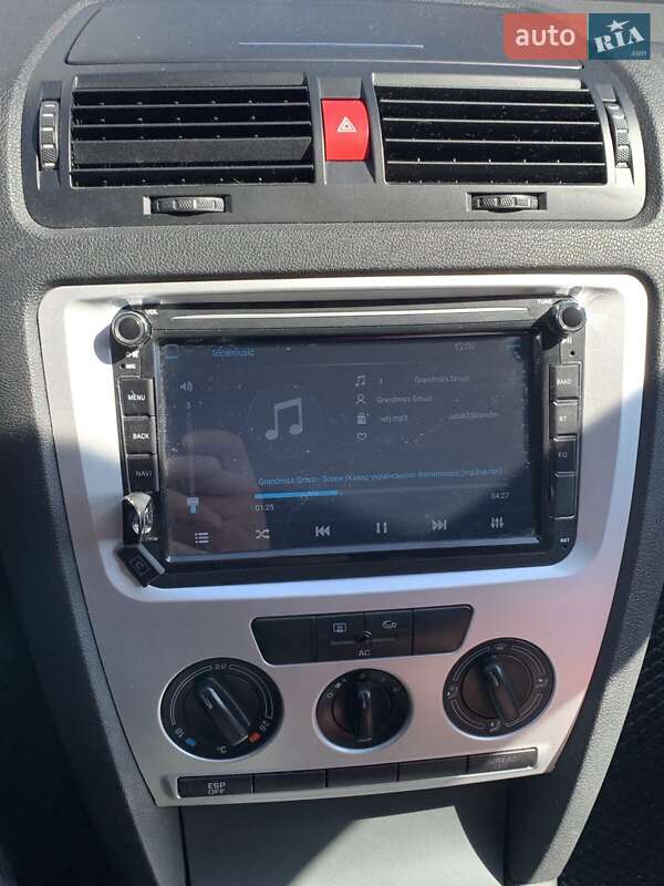 Універсал Skoda Octavia 2008 в Чернівцях