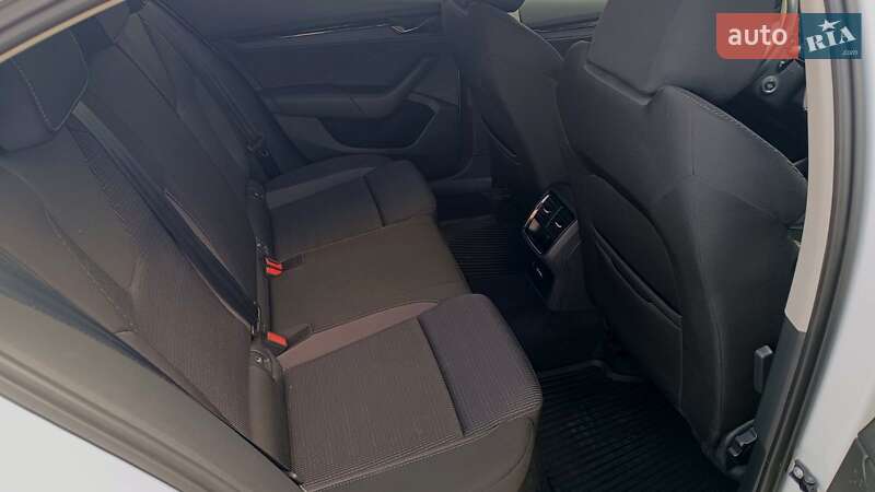 Лифтбек Skoda Octavia 2023 в Киеве