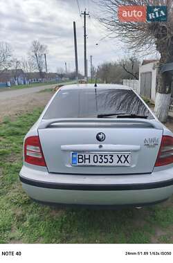 Лифтбек Skoda Octavia 2001 в 
