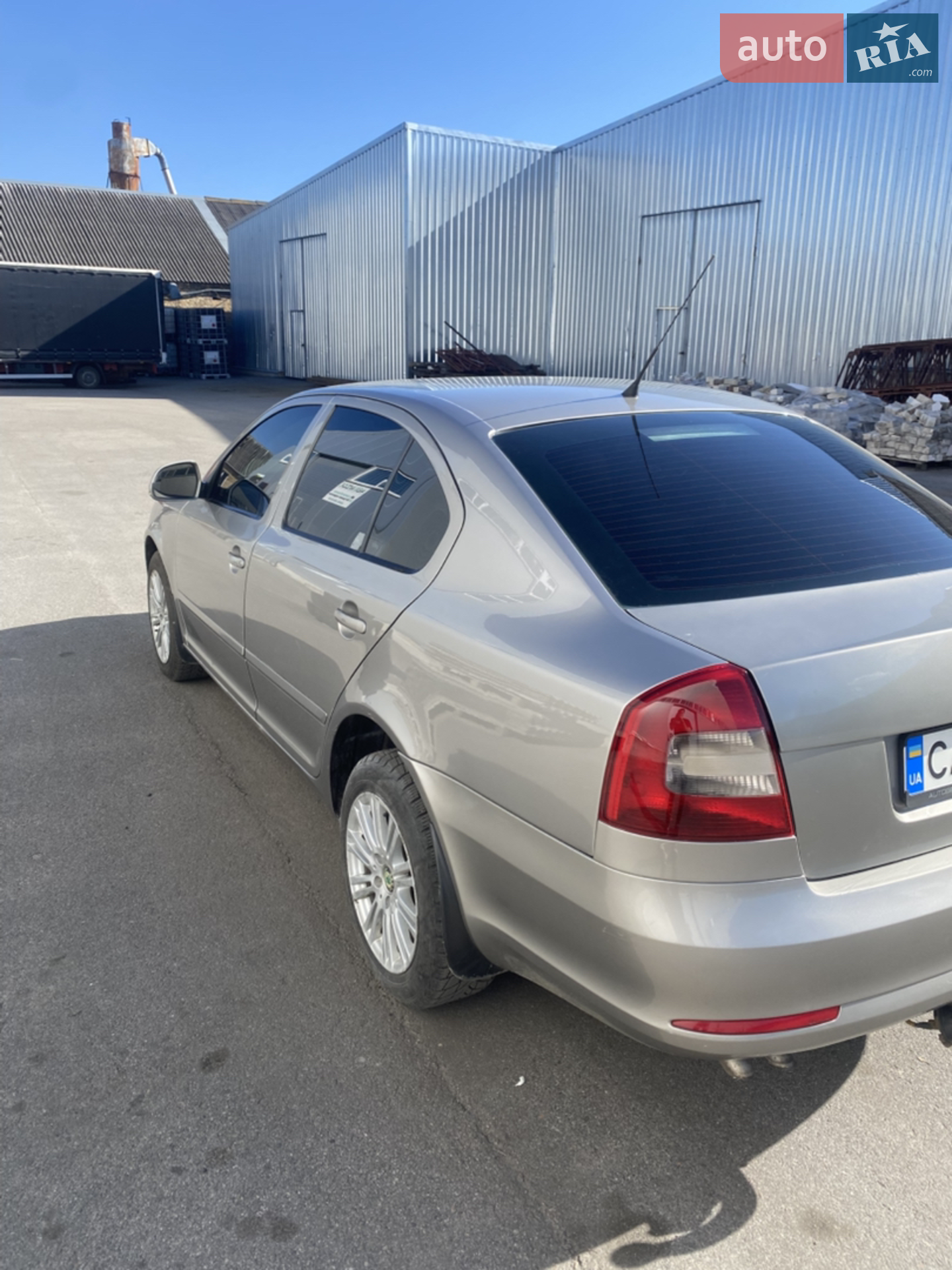 2010 Skoda Octavia - мініатюра 4