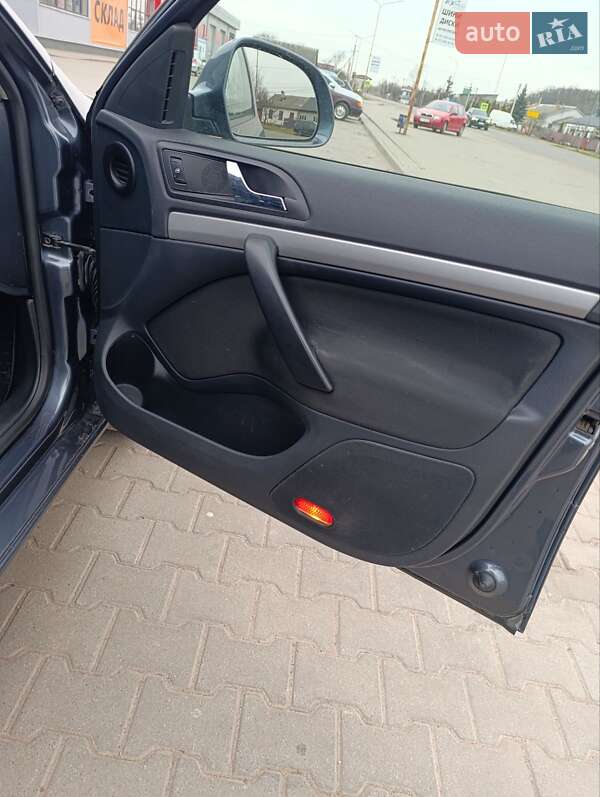 Универсал Skoda Octavia 2009 в Нововолынске