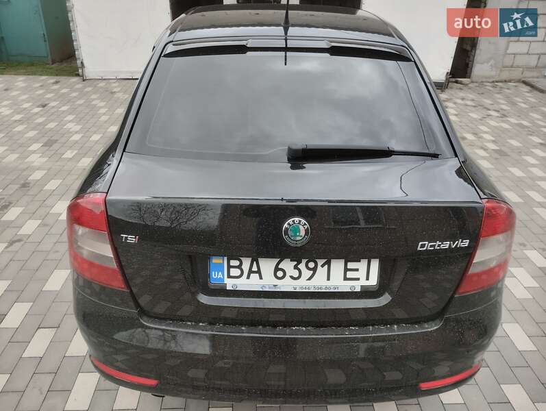 Лифтбек Skoda Octavia 2012 в Кропивницком