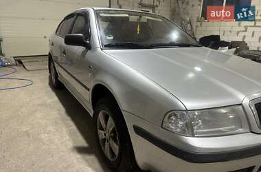 Ліфтбек Skoda Octavia 2004 в 