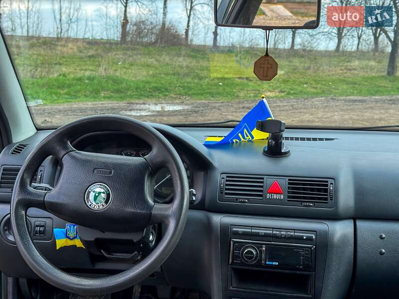 Универсал Skoda Octavia 2001 в Бучаче