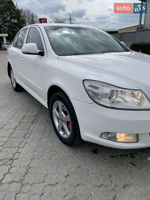 Лифтбек Skoda Octavia 2011 в Черновцах