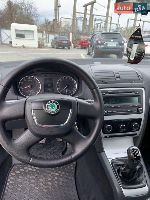 Лифтбек Skoda Octavia 2011 в Черновцах