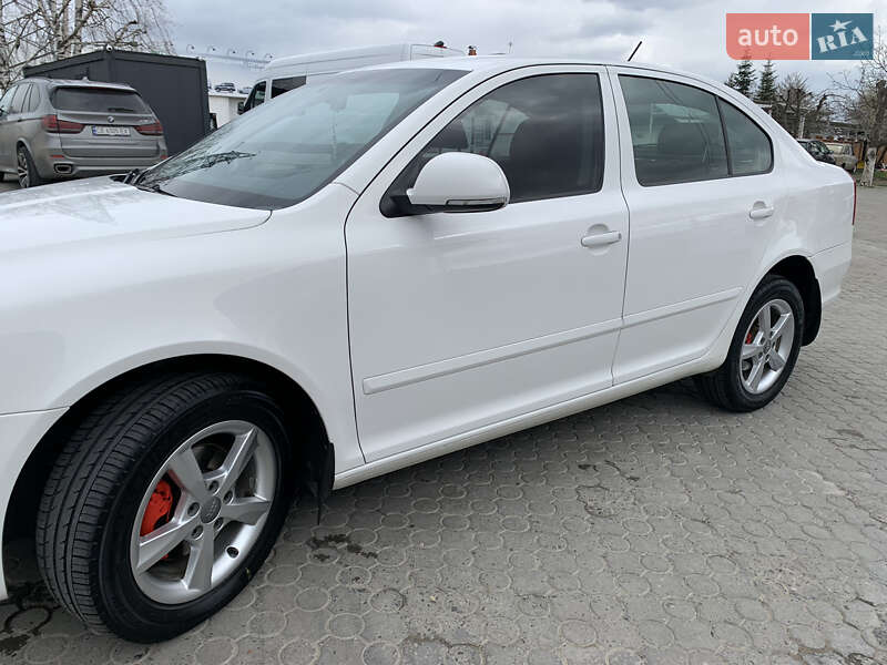 Лифтбек Skoda Octavia 2011 в Черновцах