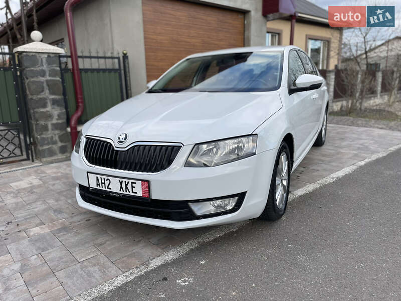 Лифтбек Skoda Octavia 2016 в Иршаве