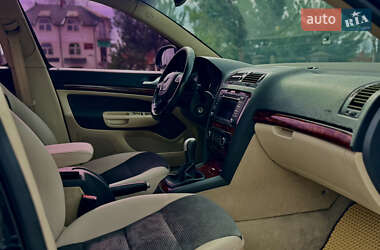 Лифтбек Skoda Octavia 2010 в 
