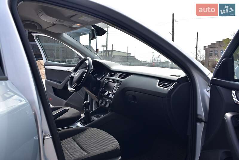 Универсал Skoda Octavia 2015 в Вознесенске