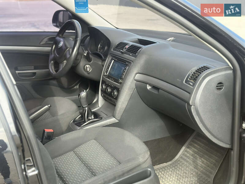 Ліфтбек Skoda Octavia 2011 в Брошневі-Облозі