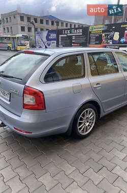 Универсал Skoda Octavia 2009 в 