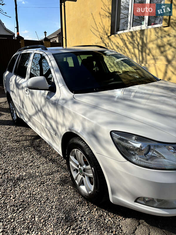 Універсал Skoda Octavia 2010 в Первомайську